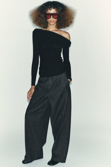 ASYMMETRIC SOFT T-SHIRT - Black by Zara