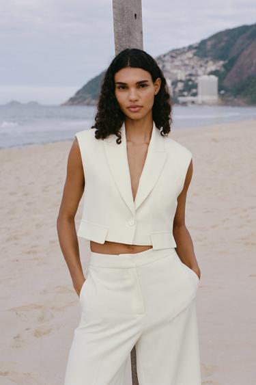 SHORT WAISTCOAT WITH FLAPS - Ecru by Zara
