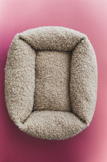 FAUX SHEARLING PET BED - Beige by Zara