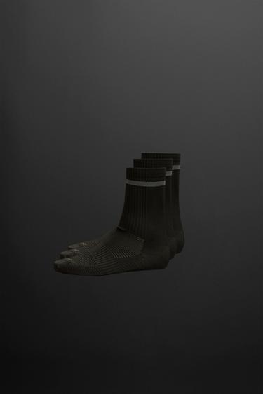 Zara {名称} - {颜色}