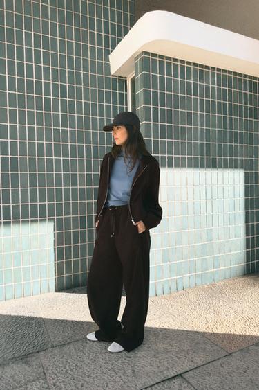 WIDE-LEG TROUSERS WITH ELASTIC WAISTBAND - Dark brown by Zara