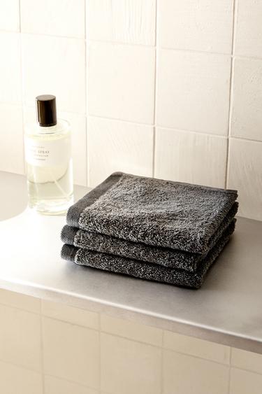 PACK OF HIGH-QUALITY COTTON HAND TOWELS (PACK OF 3) - Dark grey by Zara