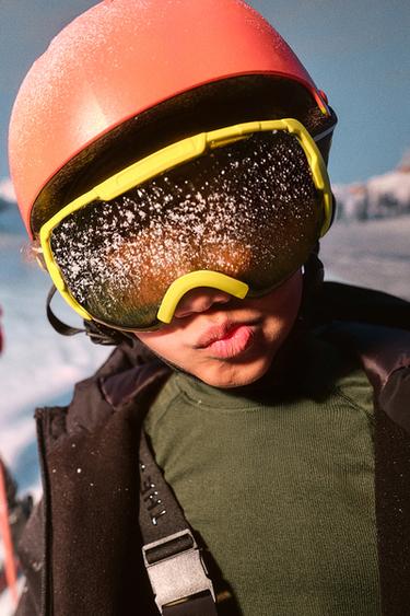 Zara {名称} - {颜色}