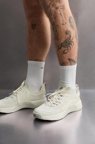 Zara {名称} - {颜色}