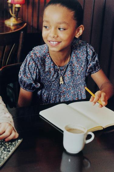 Zara {名称} - {颜色}