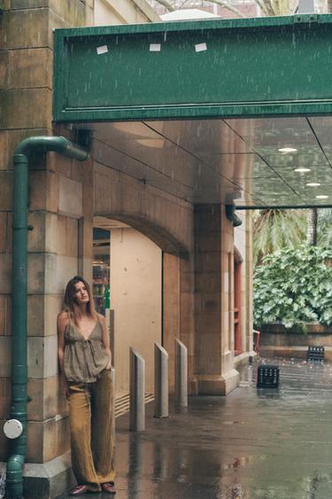 Zara {名称} - {颜色}