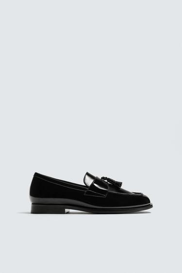 PATENT TASSEL LOAFERS - Black by Zara
