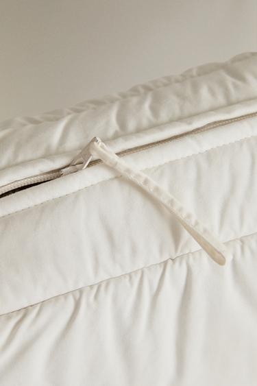 CHILDREN'S COTTON BUNNY TOILETRY BAG - Ecru by Zara