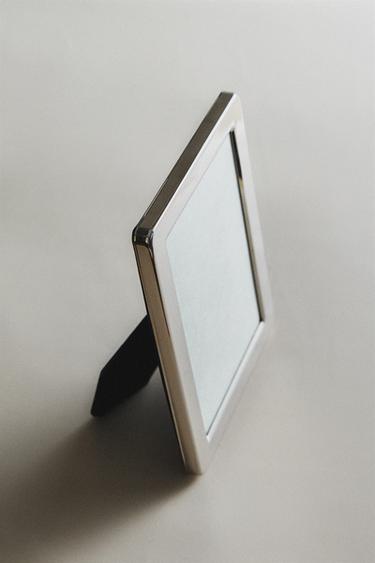 METAL PHOTO FRAME WITH ROUNDED CORNERS - Silver by Zara