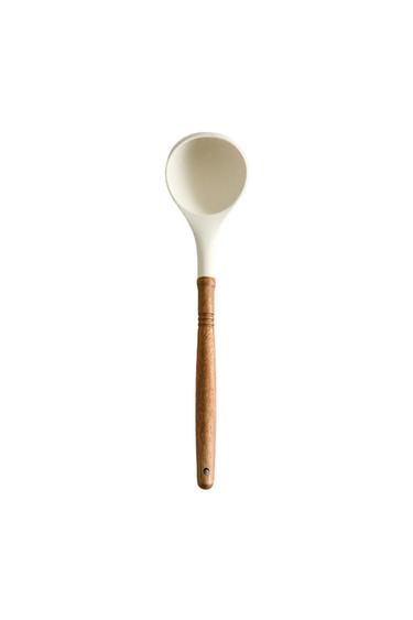 SILICONE AND WOOD LADLE - Cream by Zara
