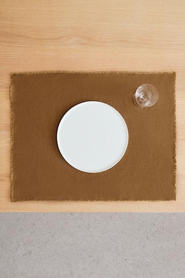 PLACEMAT 01 - Mustard by Zara