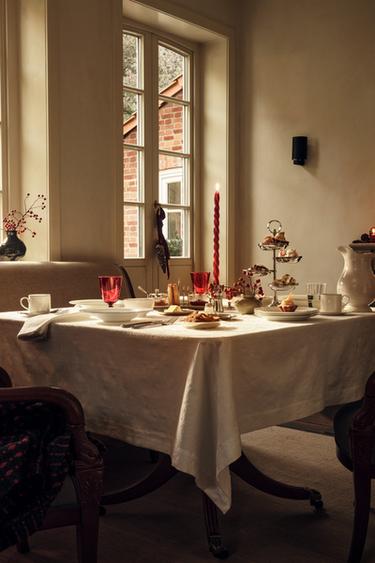 Zara {名称} - {颜色}