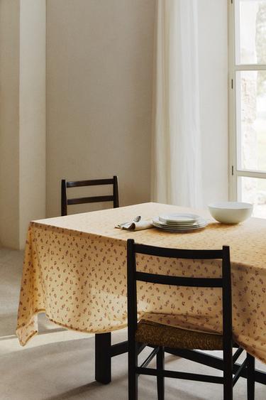 WILDFLOWER TABLECLOTH WITH LACE TRIM - Yellow by Zara
