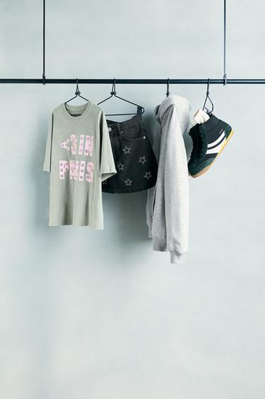 Zara {名称} - {颜色}