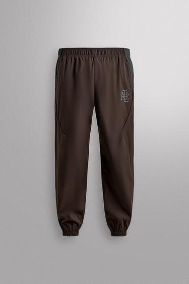 COLOUR BLOCK FOOTBALL TECHNICAL TROUSERS - Burgundy by Zara