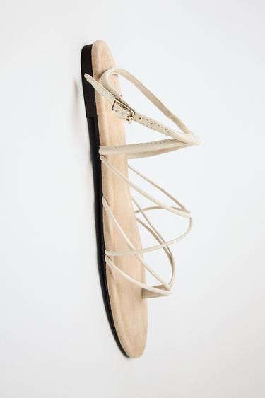 FLAT LEATHER STRAPPY SANDALS - Ecru White by Zara