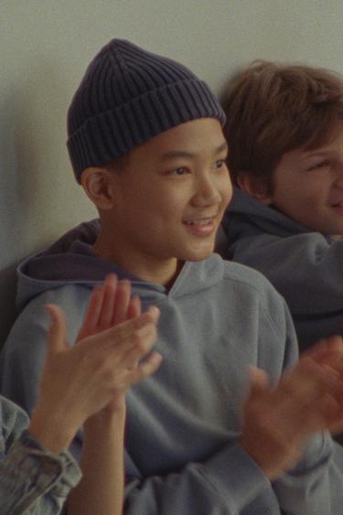 HOODIE WITH POCKET - Blue by Zara