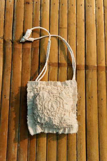 PADDED NECKLACE X FANGLU LIN - Ecru by Zara