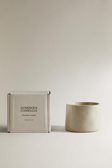 (150 G) LUMINOUS CAMELLIA SCENTED CANDLE - Light pink by Zara
