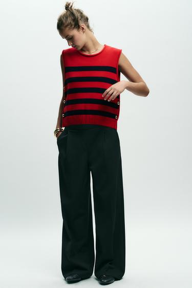 SIDE BUTTON KNIT WAISTCOAT TOP - striped by Zara