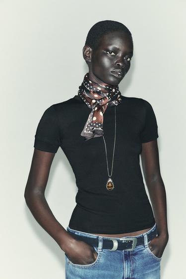 MINIMAL SHORT SLEEVE T-SHIRT - Black by Zara