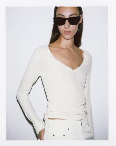 V-NECK T-SHIRT - Oyster-white by Zara