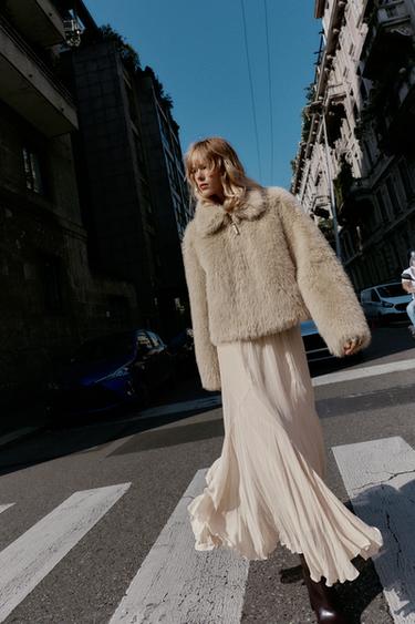 Zara {名称} - {颜色}