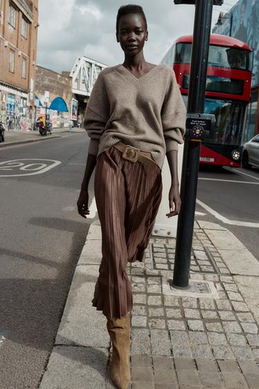 Zara {名称} - {颜色}