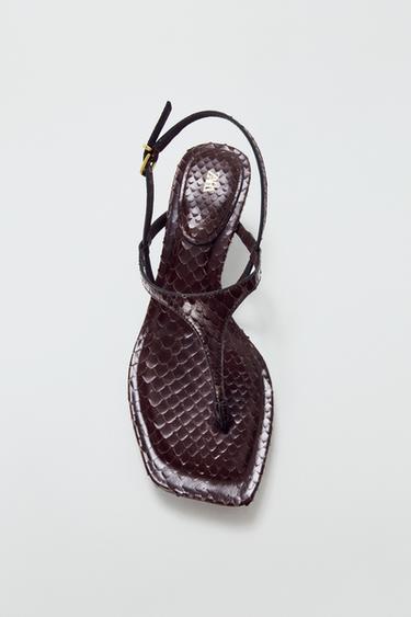 EMBOSSED LEATHER SANDALS - Burgundy Red by Zara