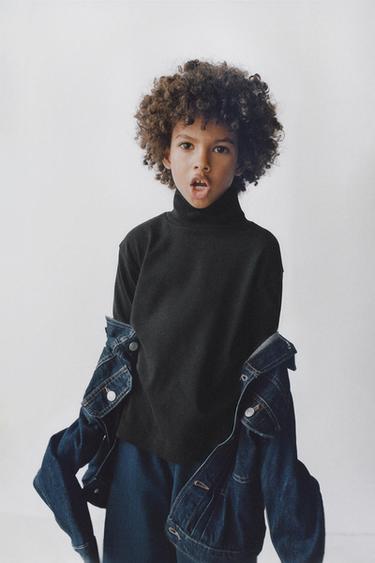 TURTLENECK T-SHIRT - Black by Zara