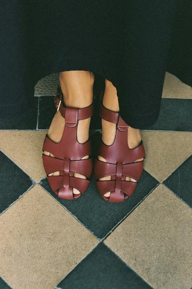 FLAT CAGE SANDALS - Red by Zara