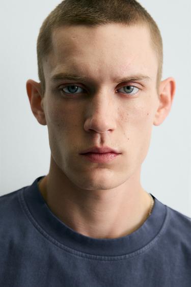 Zara {名称} - {颜色}