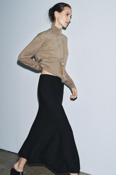 KNIT FLARED MIDI SKIRT - Black by Zara