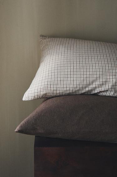 CHECK FLANNEL PILLOWCASE - Ecru by Zara