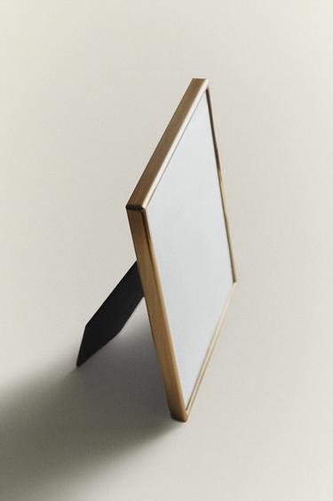 GOLDEN METAL PHOTO FRAME - Golden by Zara