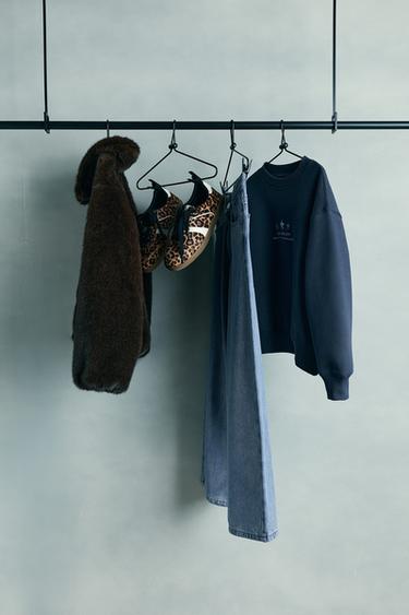 Zara {名称} - {颜色}