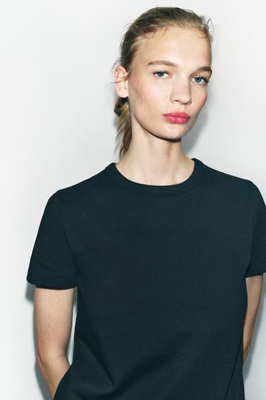 SHORT SLEEVE INTERLOCK T-SHIRT - Black by Zara