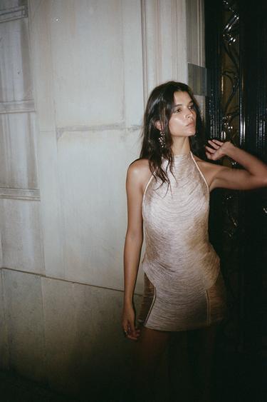 Zara {名称} - {颜色}