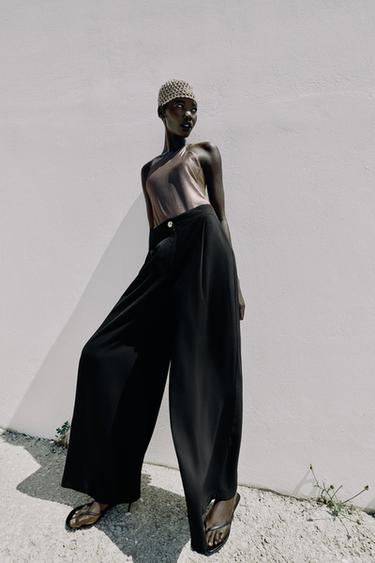 PALAZZO TROUSERS WITH GOLD BUTTON - Black by Zara