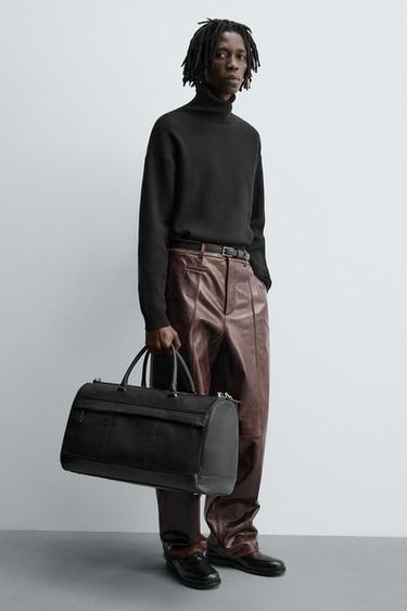 TEXTURED TRAVEL BAG - Black by Zara
