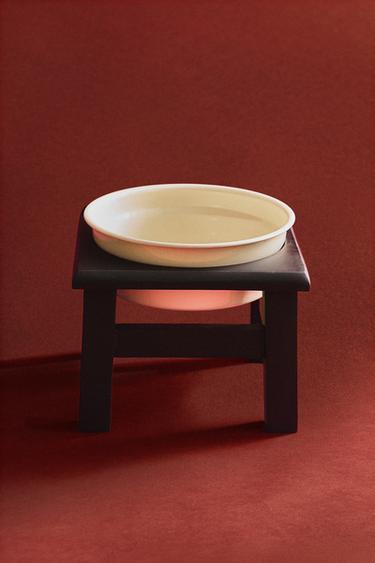 PET FOOD BOWL WITH STAND - Black by Zara