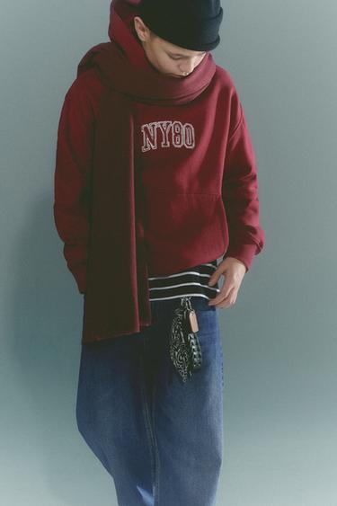 HOODIE WITH EMBOSSED TEXT - Maroon by Zara
