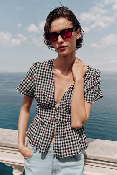 GINGHAM TOP WITH CHERRY EMBROIDERY - Black / White by Zara