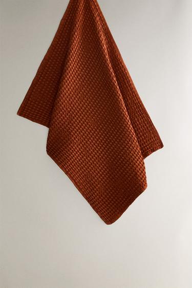 WAFFLE-KNIT COTTON TEA TOWEL X COLLAGERIE - Brown by Zara