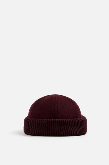 CONTRAST SHORT HAT - Burgundy by Zara