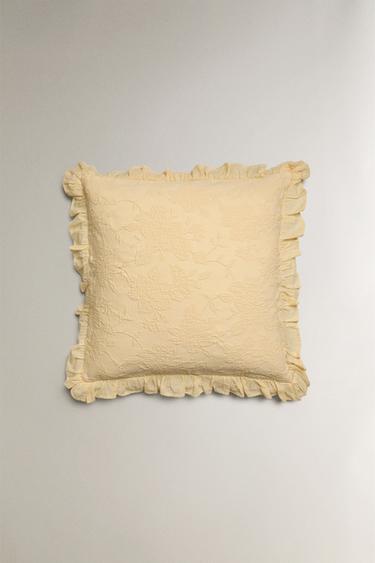 JACQUARD CUSHION COVER WITH RUFFLE - Butter by Zara