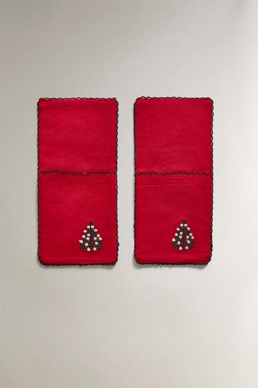 PACK OF EMBROIDERED CHRISTMAS CUTLERY HOLDERS (PACK OF 2) - Red by Zara