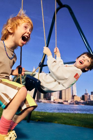 Zara {名称} - {颜色}