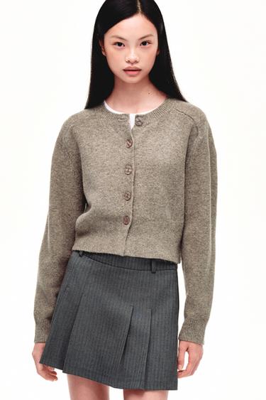 Zara {名称} - {颜色}