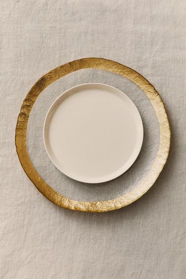 GOLD-RIMMED GLASS CHARGER PLATE - Gold by Zara